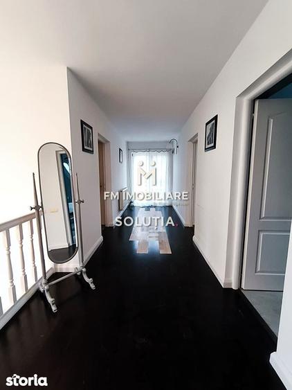 Casă cu 5 camere cu Teren 800 Mp în Valea Borcutului