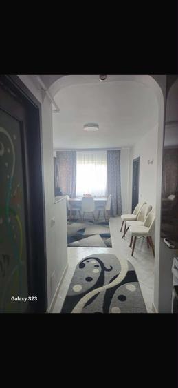 Apartament cu 3 camere nedecomandat în Central