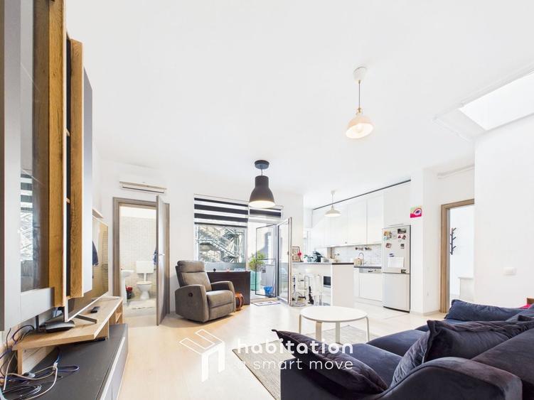 Apartament cu 4 camere decomandat, mobilat în Central