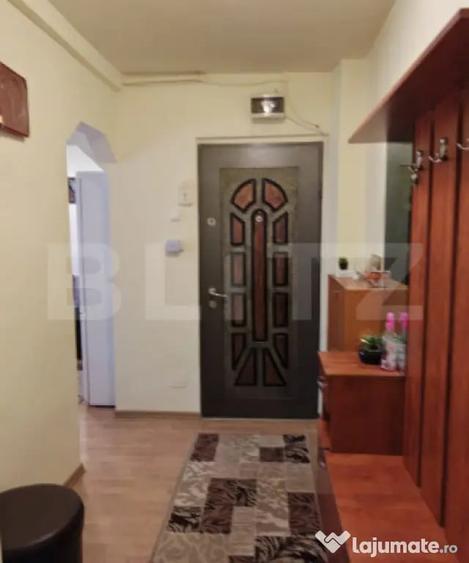 Apartament cu 2 camere semidecomandat în Calea Moldovei