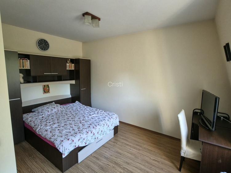 Apartament cu 3 camere in apropierea Centrului Vechi