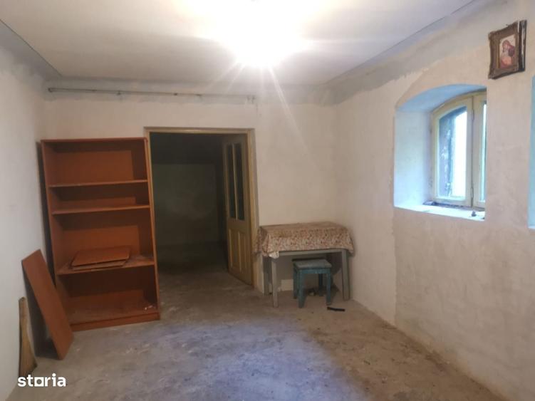 Casă cu 3 camere în Central