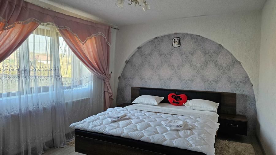 Casă cu 2 camere în Tigveni