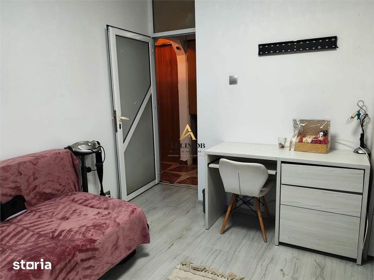 Apartament cu 2 camere decomandat în Mărășești
