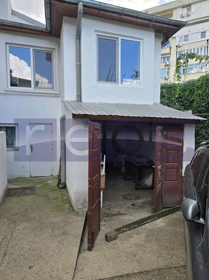 Casă individuală cu 4 camere cu Canalizare în Ultracentral