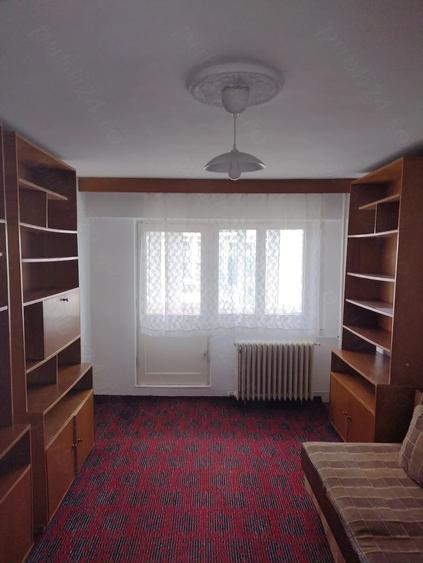 Apartament cu 2 camere decomandat în Panduri