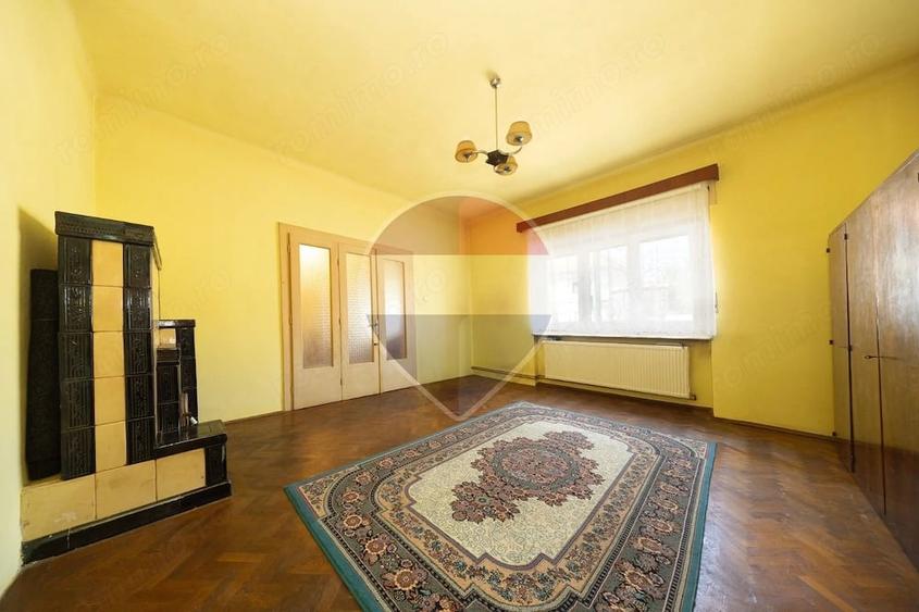 Casă cu 3 camere cu Teren 369 Mp în 13 Decembrie