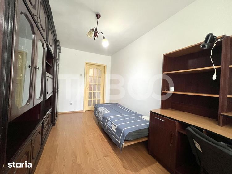 Apartament cu 3 camere de vanzare in Gheorgheni langa Piata Mercur - 2