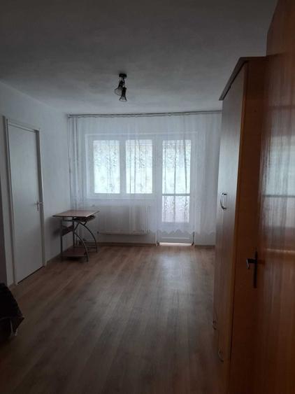 Garsonieră semidecomandată în Craiovei