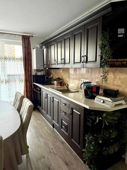 Apartament cu 2 camere semidecomandat în Florești