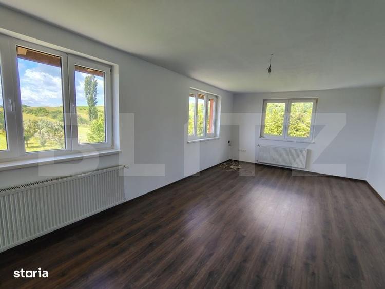Casă cu 4 camere în Ceanu Mic