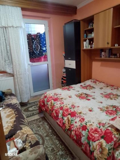 Apartament cu 4 camere decomandat în Obor