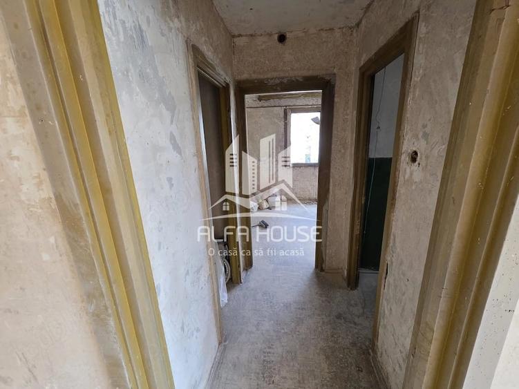 Apartament cu 2 camere semidecomandat în Govândari