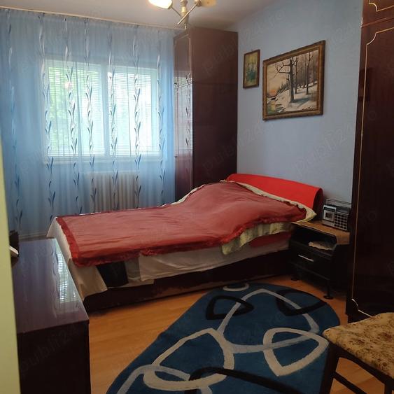 Apartament cu 3 camere decomandat în Central