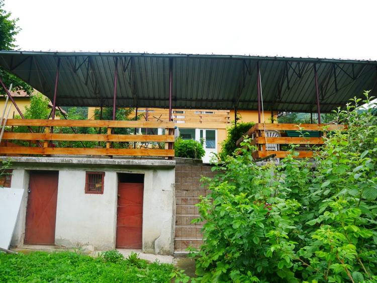 Casă cu 4 camere în Central