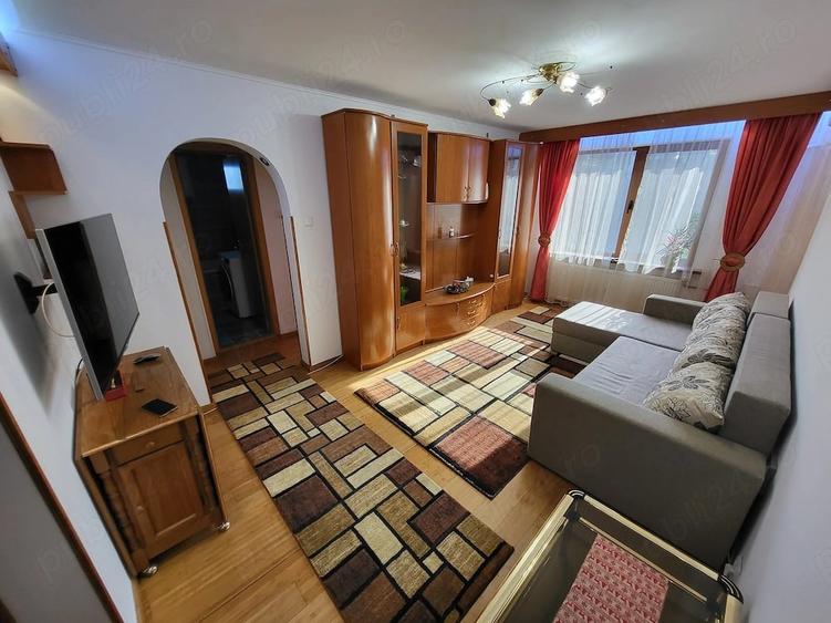 Apartament cu 3 camere semidecomandat în Ghencea