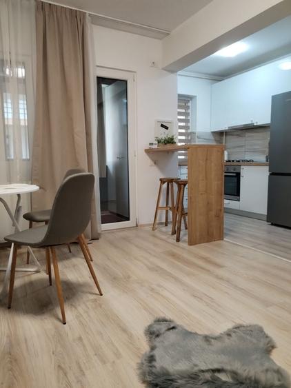 Apartament cu 2 camere semidecomandat în Dobroești