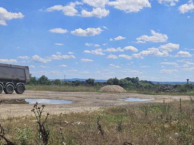 Spațiu comercial, în Chizătău