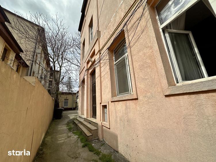 Casă cu 3 camere cu Teren 500 Mp în Unirii