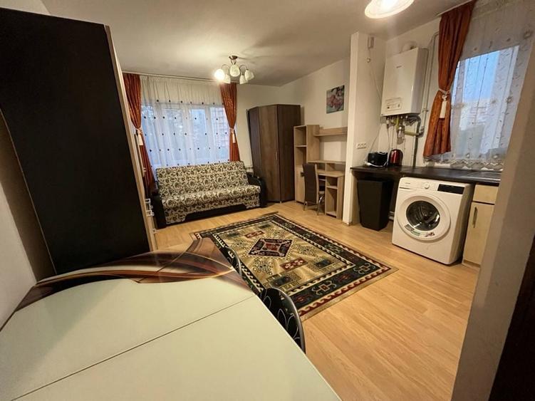Apartament cu 2 camere decomandat în Tătărași