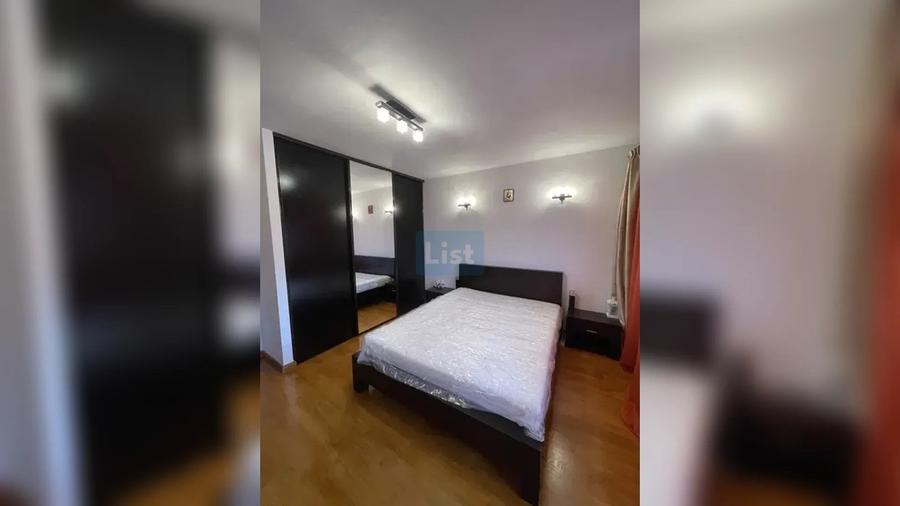 Apartament cu 3 camere semidecomandat în Andrei Mureșanu
