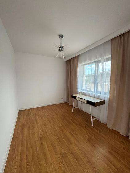Casă individuală cu 5 camere cu Teren 590 Mp în Corbeanca