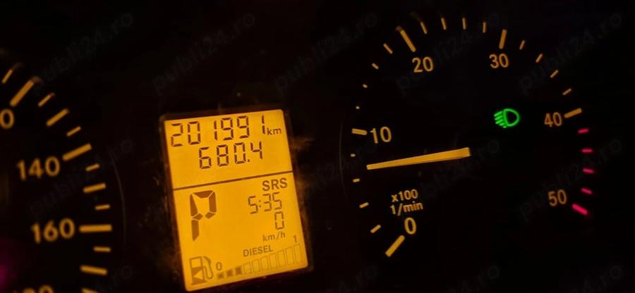 Casă cu 6 camere cu Teren 1600 Mp în Isvarna