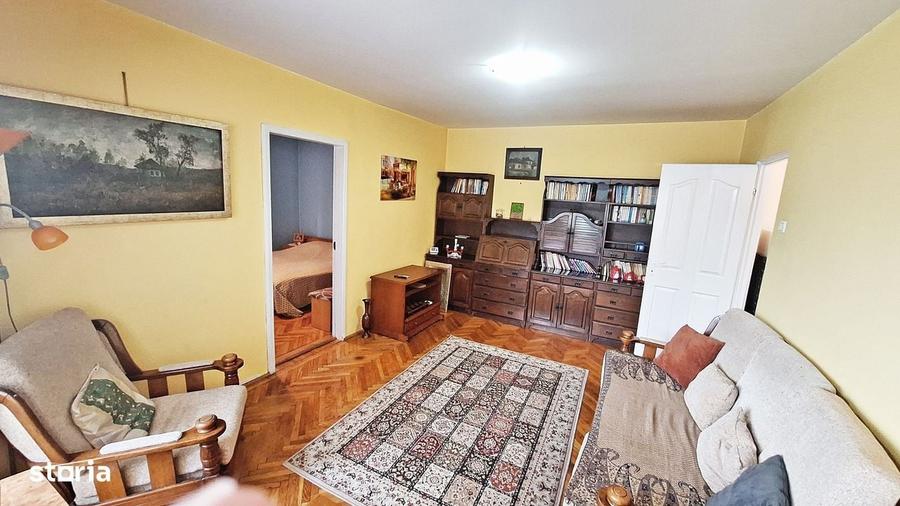 Apartament cu 2 camere nedecomandat în Astra