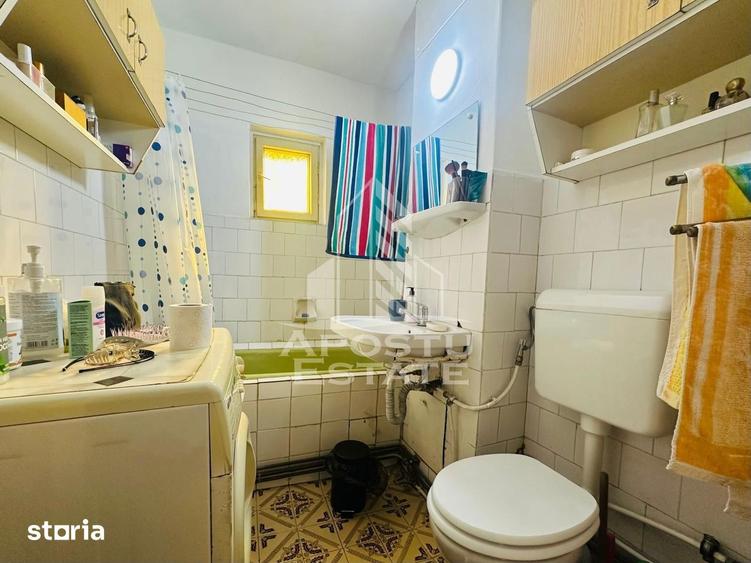 Apartament cu 2 camere semidecomandat, mobilat în Pârneava