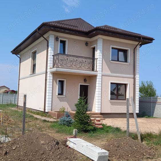 Casă cu Teren 452 Mp în Domnești