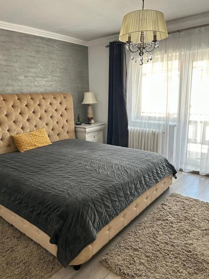 Apartament cu 4 camere decomandat în Ștefan cel Mare