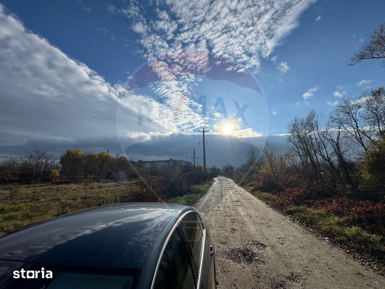 Teren de 3100 mp, în Central