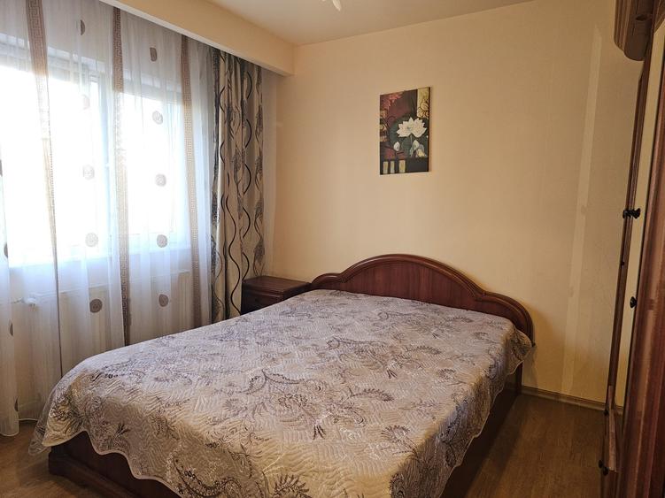 Apartament cu 2 camere decomandat în Malu Roșu