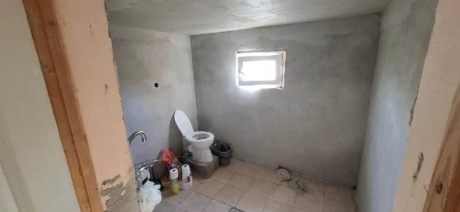 Casă cu 3 camere cu Teren 2000 Mp în Sărmășel