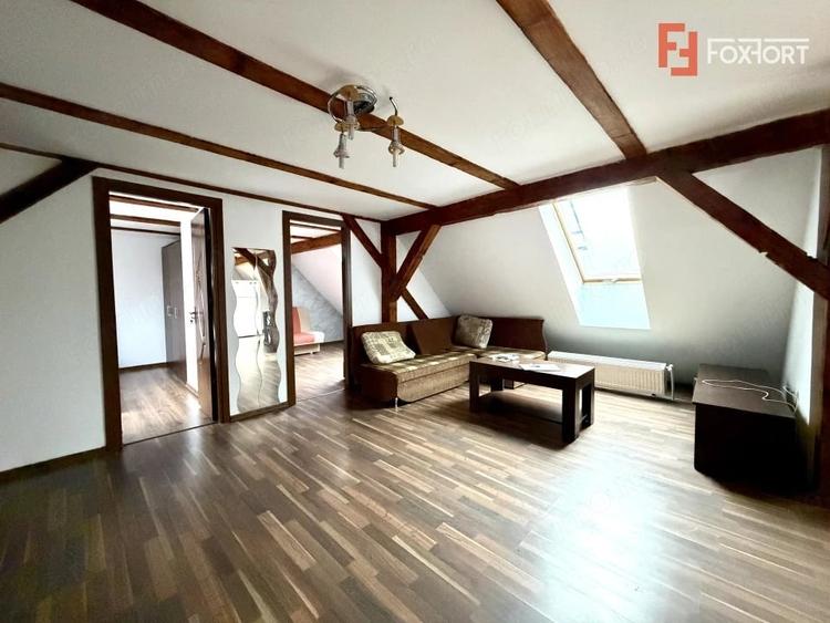 Apartament cu 3 camere decomandat în Complex Studențesc