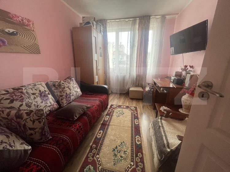 Apartament cu 3 camere decomandat, mobilat în Central