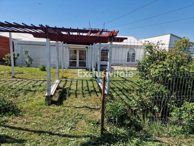 Spațiu comercial, de 240 mp, în Călinești