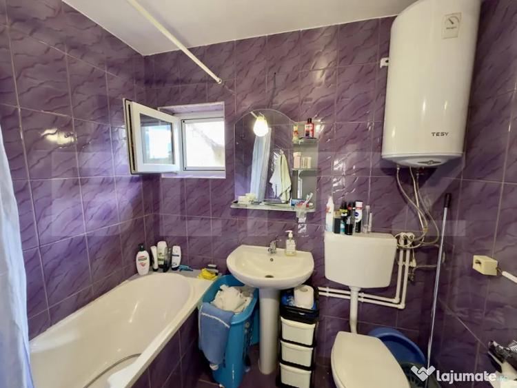 Casă cu 7 camere cu Teren 2200 Mp în Vințu de Jos