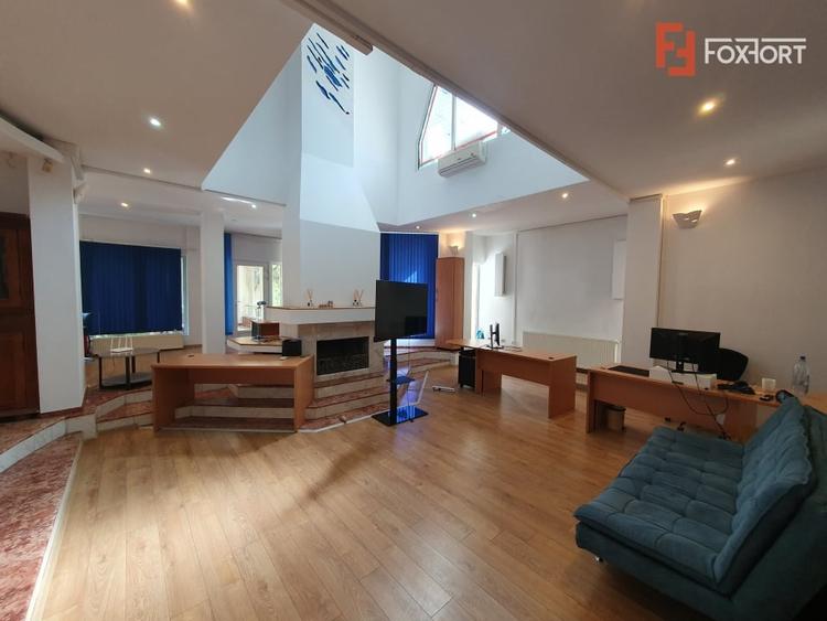Casă individuală cu 9 camere cu Piscina în Braytim