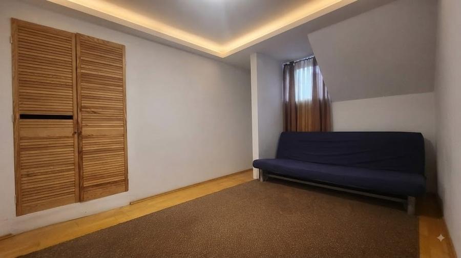 Casă individuală cu 3 camere cu Canalizare în Schei