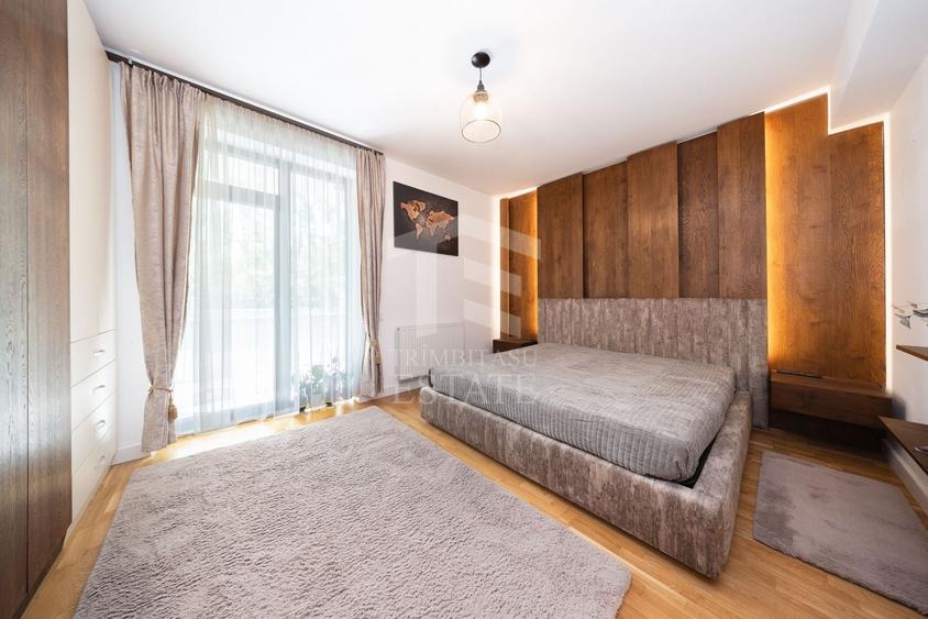 Apartament cu 2 camere semidecomandat, mobilat în Tractorul
