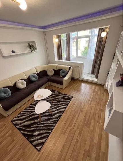 Apartament cu 2 camere semidecomandat, mobilat în Podu Roș