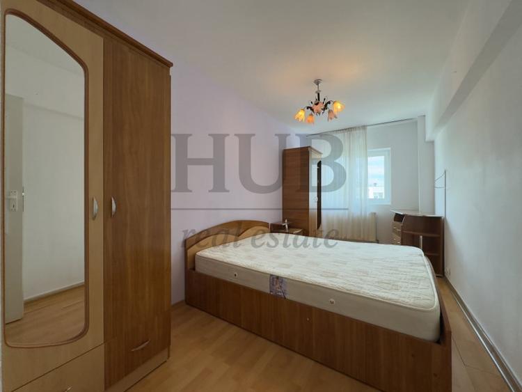 Apartament cu 3 camere decomandat, mobilat în Sud