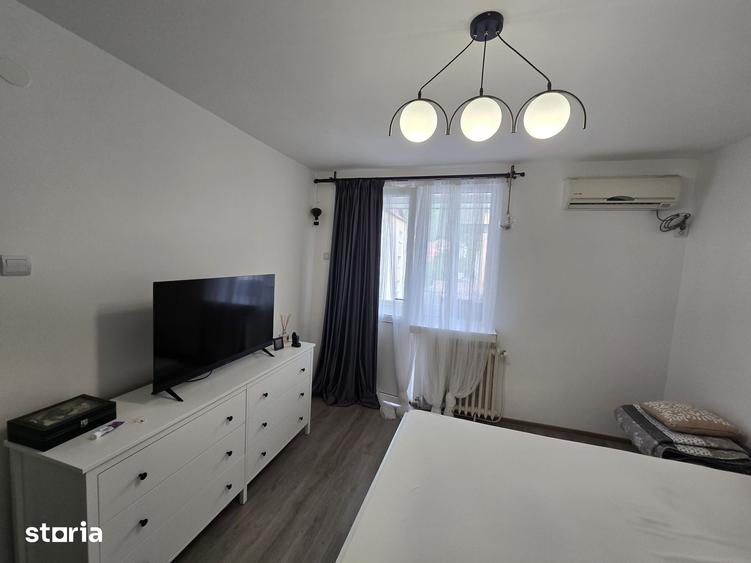 Apartament cu 4 camere în Mărăței