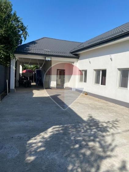 Casă individuală cu 4 camere cu Teren 658 Mp în Domnești