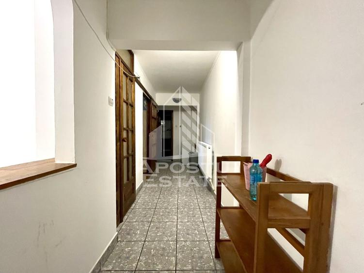 Apartament cu 2 camere decomandat, mobilat în Girocului