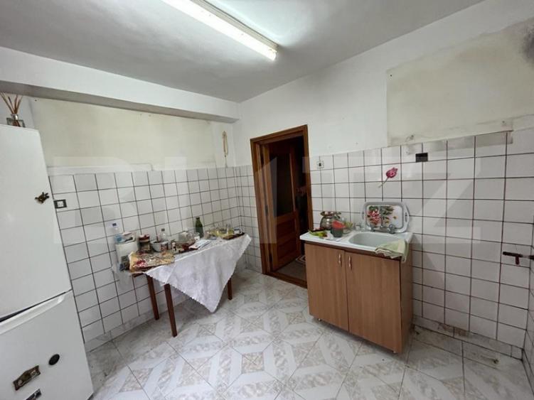 Casă cu 5 camere cu Teren 300 Mp în Burdujeni