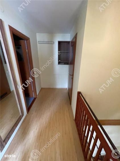 Apartament cu 3 camere decomandat în Sub Arini