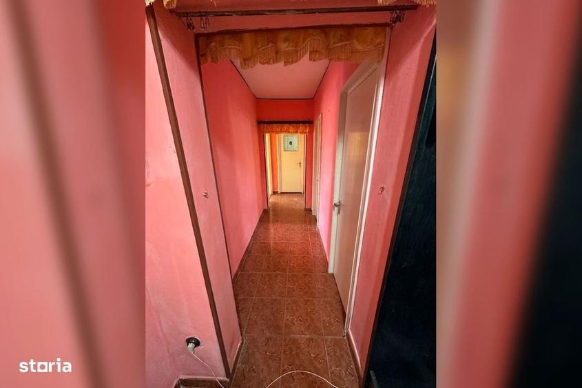 Apartament cu 3 camere decomandat în Valea Rosie