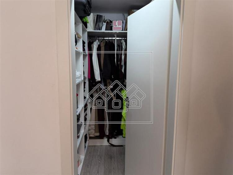 Casă cu 4 camere cu Teren 264 Mp în Tineretului
